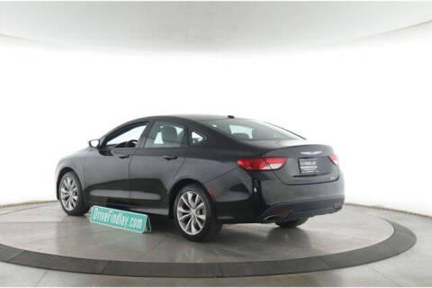 2016 Chrysler 200 S