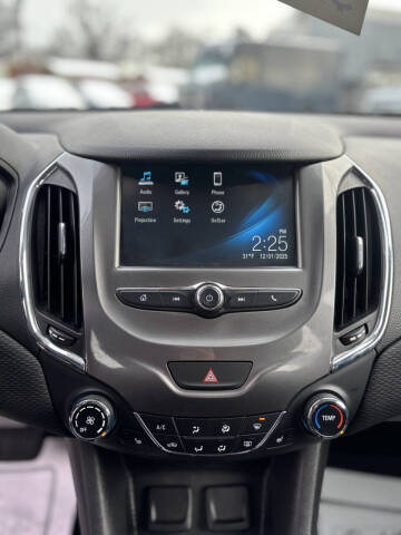 2017 Chevrolet Cruze LT Auto