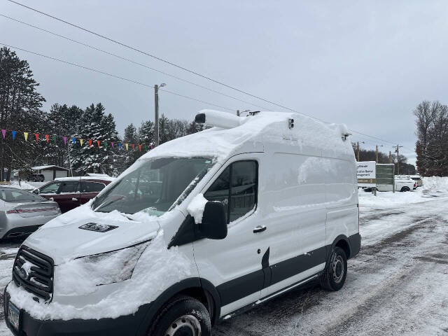 2015 Ford Transit Base's photo