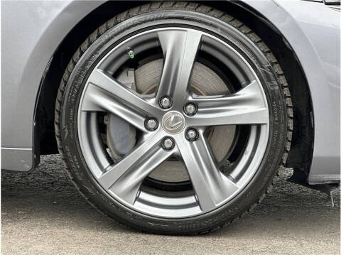 2017 Lexus IS 200t