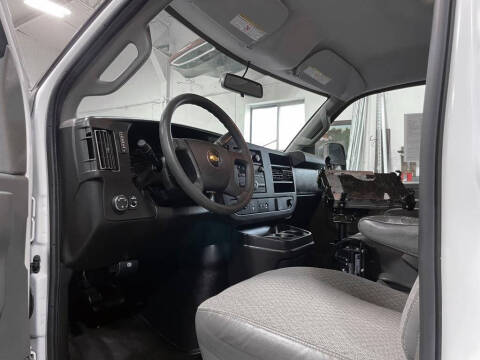 2021 Chevrolet Express 2500