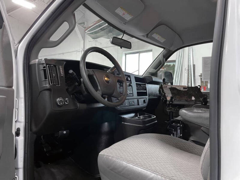 2021 Chevrolet Express 2500