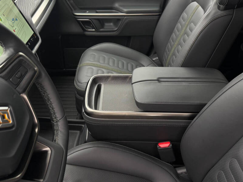 2024 Rivian R1T Adventure