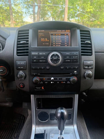 2012 Nissan Pathfinder SV