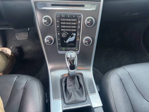 2016 Volvo XC60 T5 Premier