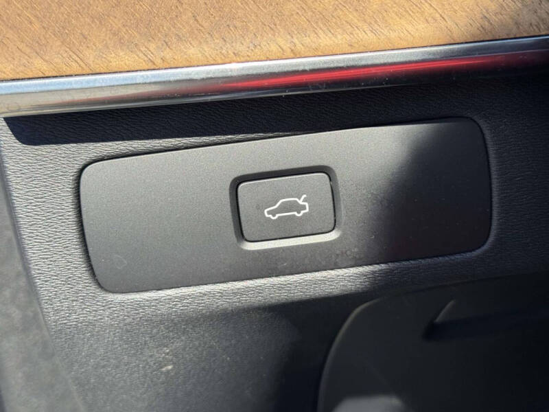 2024 Volvo XC90 B6 Plus Bright Theme 6P