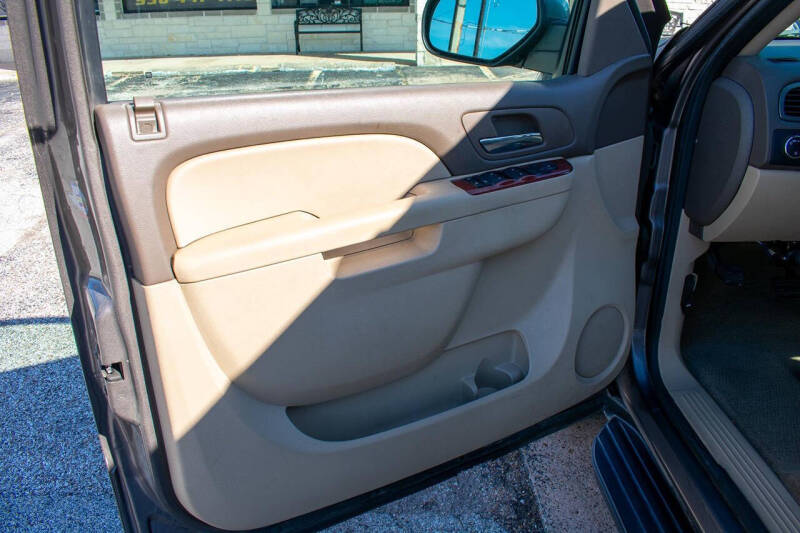 2012 Chevrolet Suburban LS