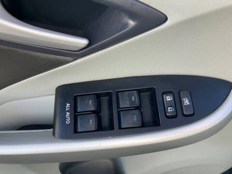 2010 Toyota Prius III