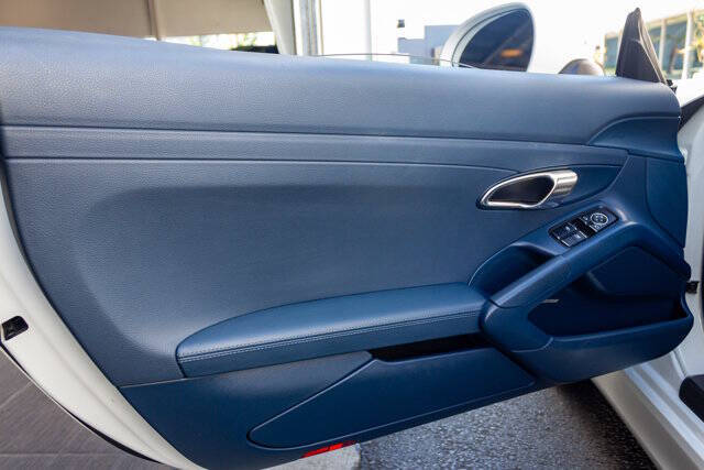 2014 Porsche Boxster 13