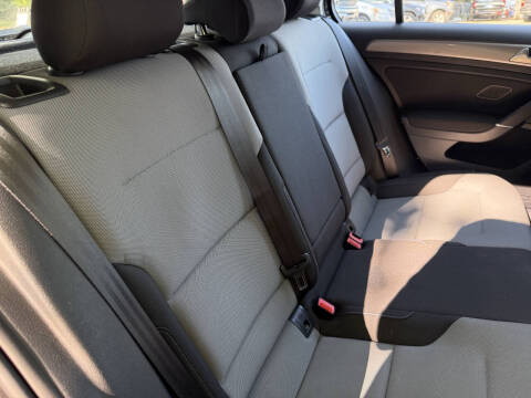 2016 Volkswagen e-Golf SE