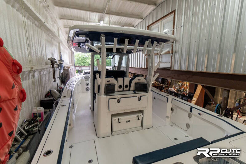 2021 Crevalle 33