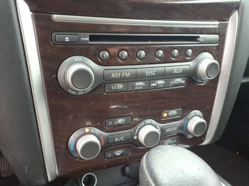 2016 Nissan Pathfinder SL