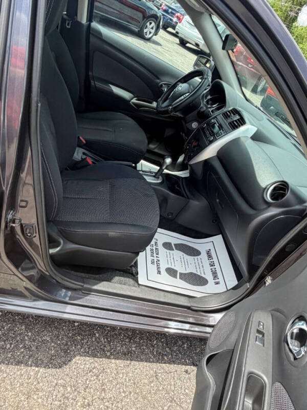 2015 Nissan Versa 1.6 SV