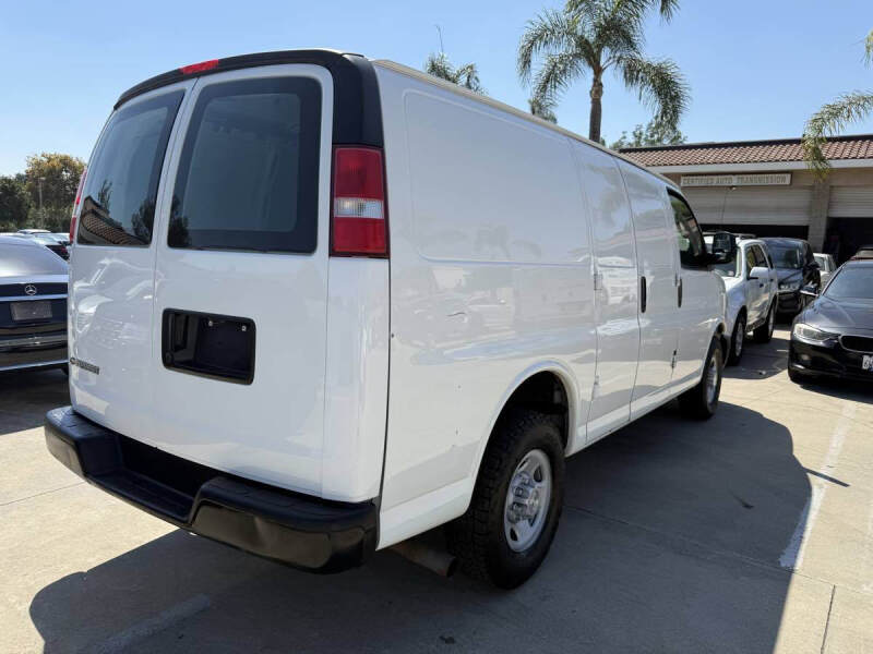 2017 Chevrolet Express 2500