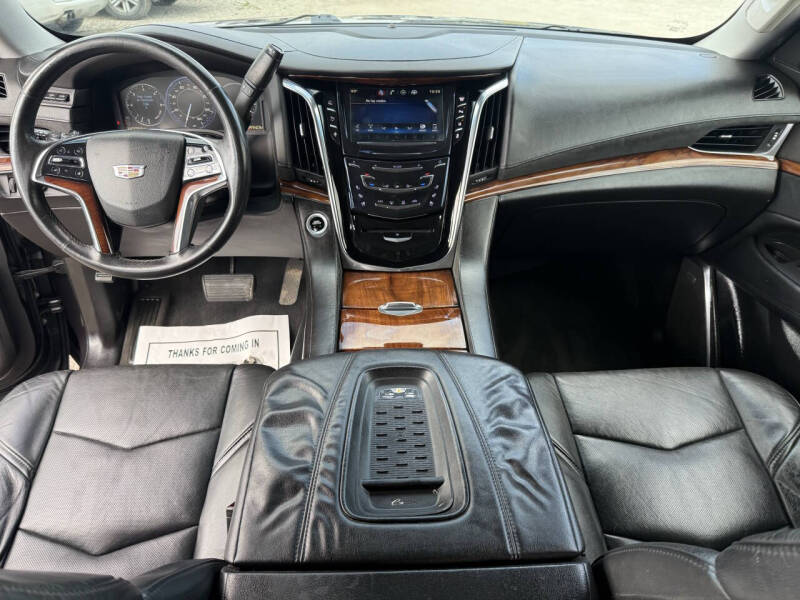 2015 Cadillac Escalade Luxury