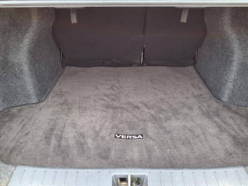 2024 Nissan Versa SR