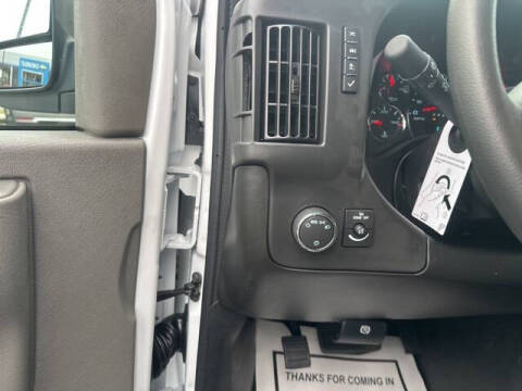 2025 Chevrolet Express 2500