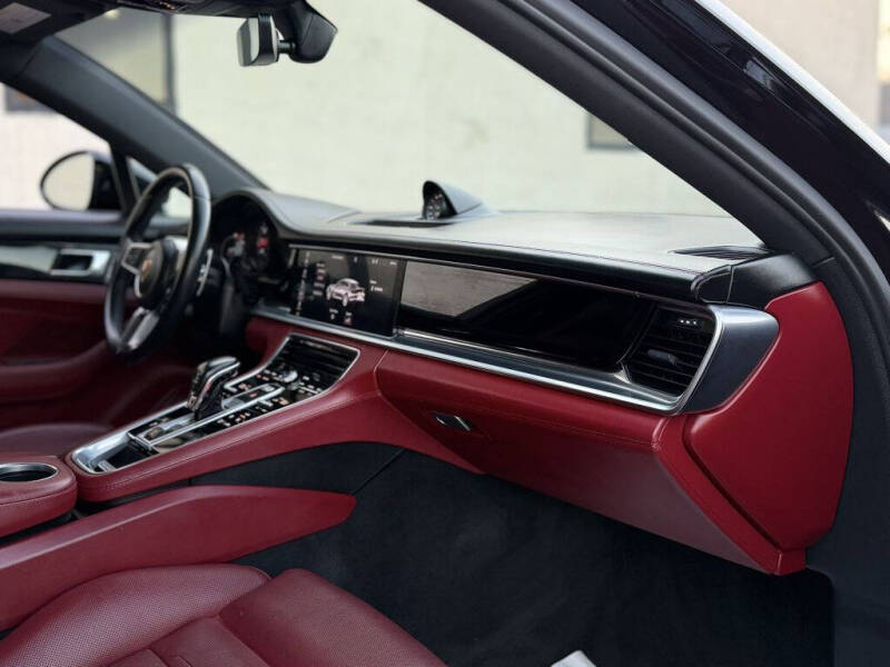 2020 Porsche Panamera 4S