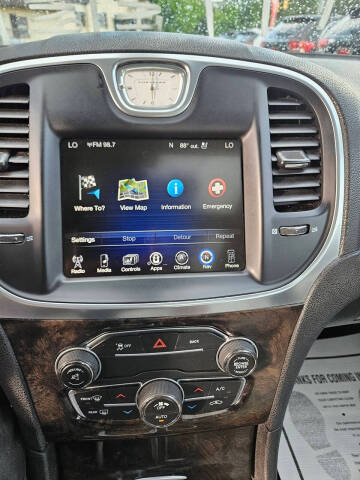 2016 Chrysler 300 C