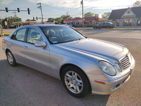 2005 Mercedes-Benz E-Class for sale at GLOBAL AUTOMOTIVE in Grayslake IL
