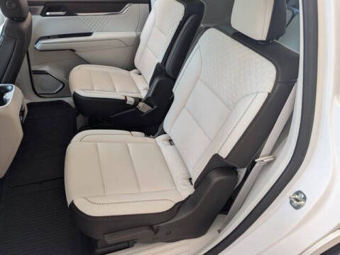 2025 GMC Acadia Denali