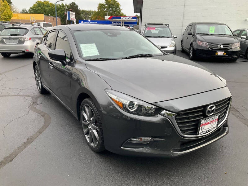 2018 Mazda MAZDA3 Touring