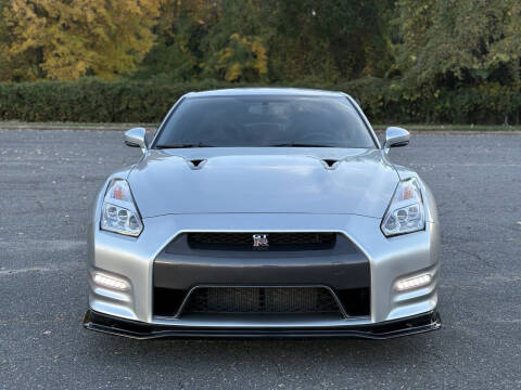 2013 Nissan GT-R Premium