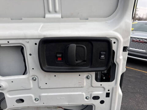 2023 Chevrolet Express 2500