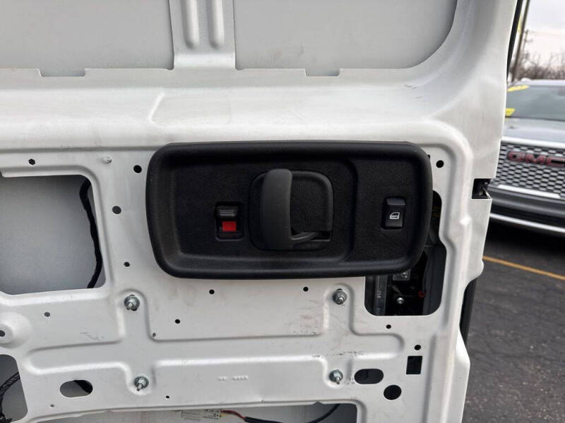 2023 Chevrolet Express 2500