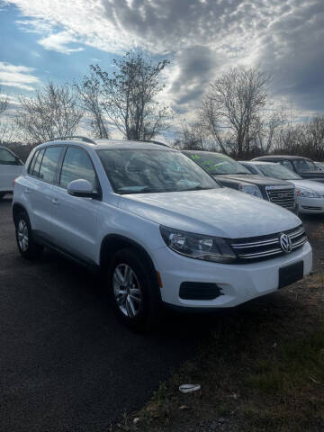 2017 Volkswagen Tiguan for sale at Rinaldi Auto Sales Inc in Taylor PA