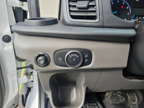2020 Ford Transit 150 XLT