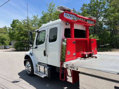 2023 Freightliner M2 106