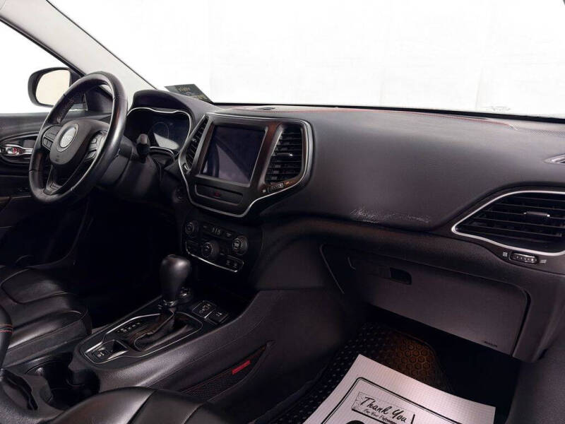 2020 Jeep Cherokee Trailhawk