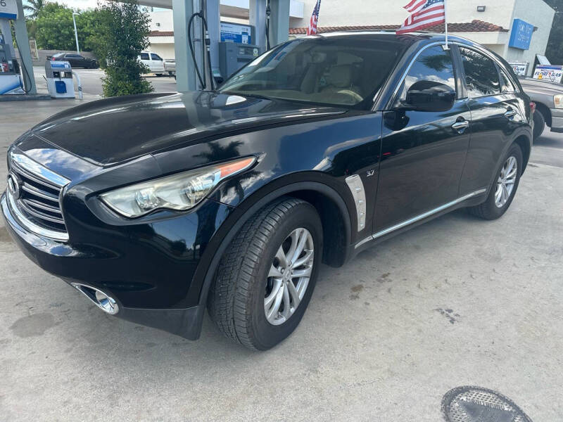 2016 INFINITI QX70 Base photo 2