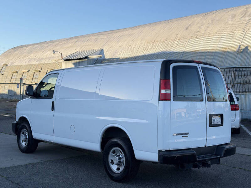 2016 Chevrolet Express 2500