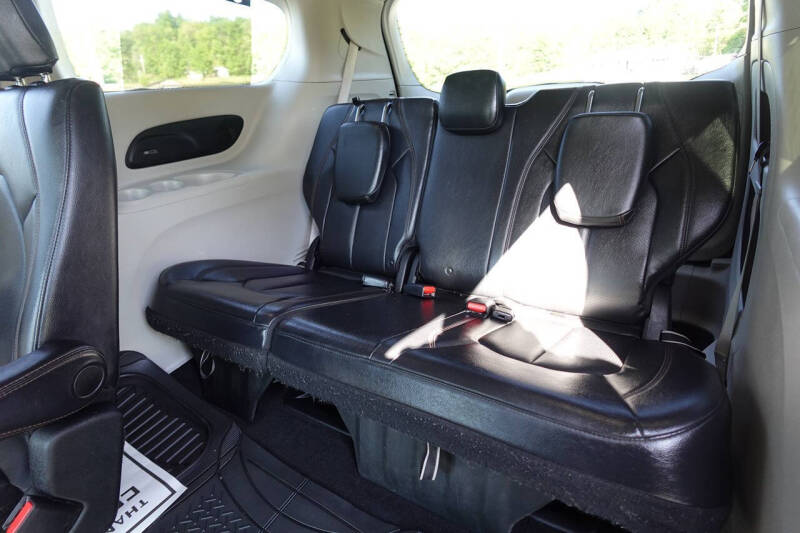 2017 Chrysler Pacifica Touring-L Plus