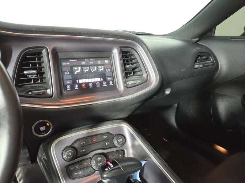 2018 Dodge Challenger SXT