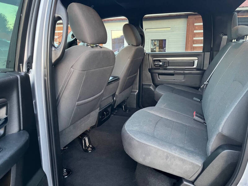 2024 RAM 1500 Classic SLT