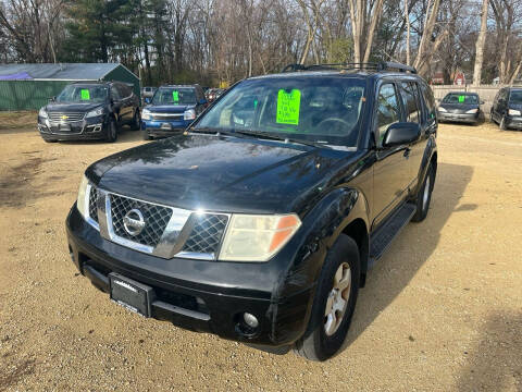 2006 Nissan Pathfinder for sale at Northwoods Auto & Truck Sales in Machesney Park IL