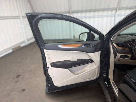 2019 Lincoln MKC Select