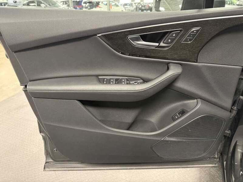 2023 Audi Q7 quattro Premium Plus 55 TFSI