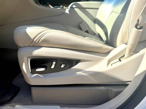 2016 Cadillac Escalade Luxury Collection