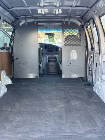 2004 Ford E-Super Duty