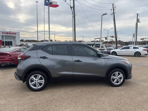 2024 Nissan Kicks S