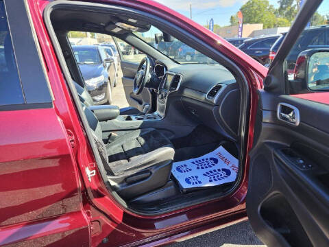 2017 Jeep Grand Cherokee Laredo