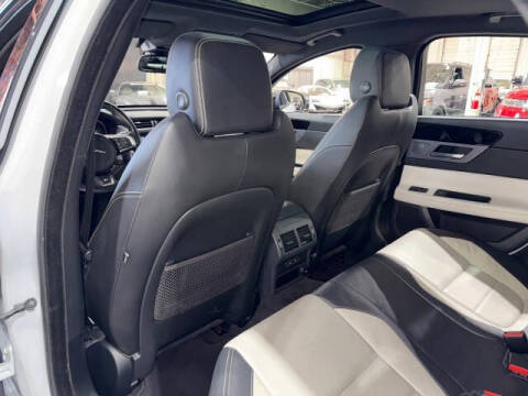 2016 Jaguar XF R-Sport