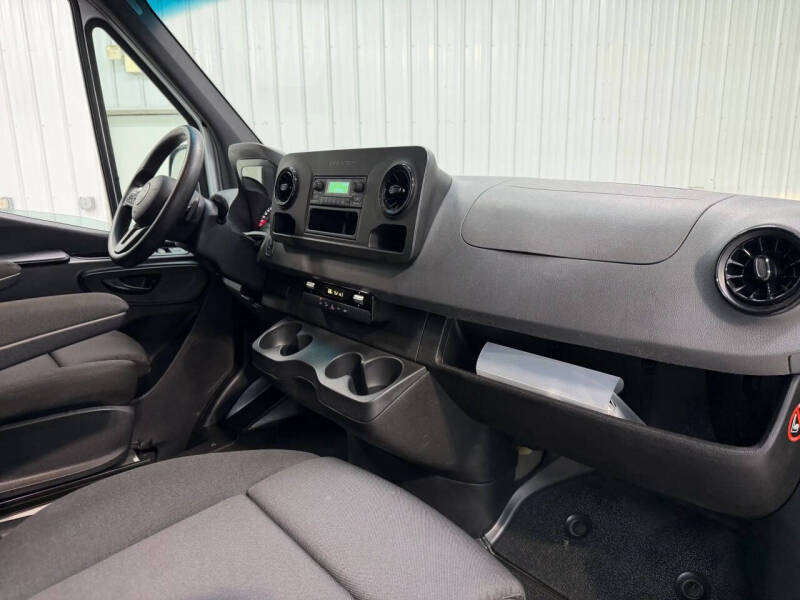 2021 Freightliner Sprinter 2500