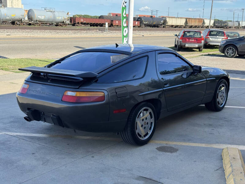 1989 Porsche 928 S4