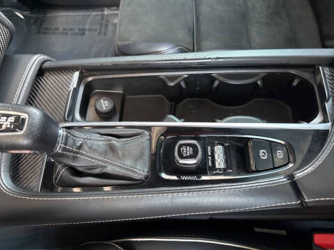 2019 Volvo XC90 T5 R-Design