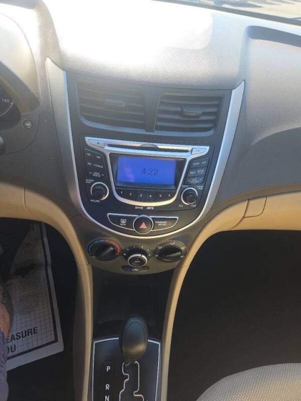 2013 Hyundai Accent GLS